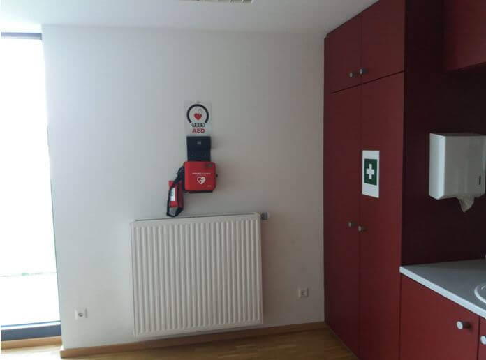 Defibrillator Mehrzweckhalle Jahnstraße
